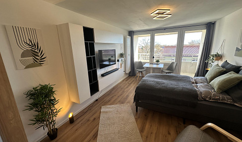 All incl.: furnished apartment with balcony and direct public transport connection