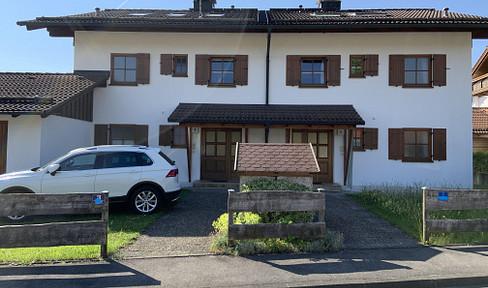 Charmante 2-Zi. DG Wohnung mit Bergblick