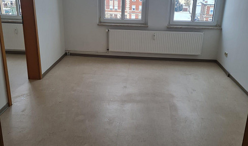 Newly renovated 3-room apartment and cellar for sale in Magdeburg-Westerhüsen.