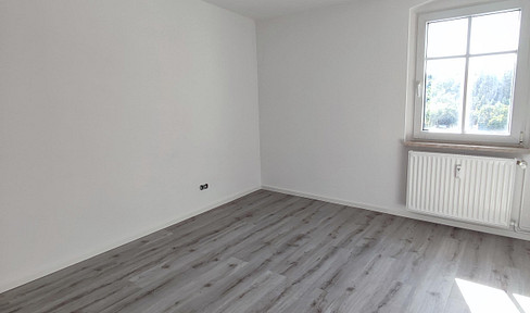 Newly renovated 2-room apartment with EBK and cellar in Magdeburg-Sudenburg