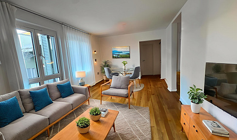 Moderne, helle 3-Zimmer-Wohnung mit West-Balkon, Gäste-WC, Lift, Garage in Frankfurt-Kalbach