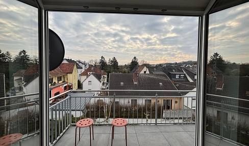 3-room penthouse apartment in an energy-efficient KfW55 house.