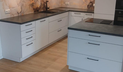 Schöne Erdgeschoss Wohnung, frisch saniert