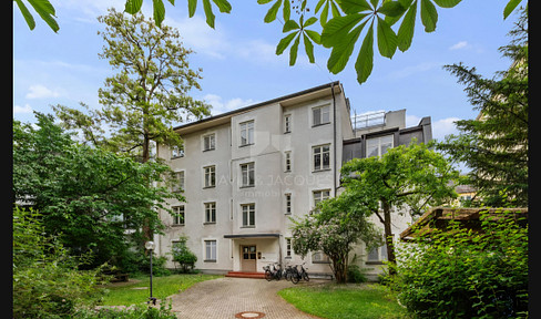 1-room apartment (46 m²) in the quiet rear building incl. cellar & fitted kitchen