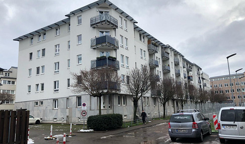 Offer Rent-to-Rent (suitable for shared flat, age-appropriate): Bright apartment in Magdeburg, 2.5 km from the cathedral