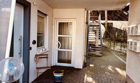 Very nice 2-room terrace apartment with garden