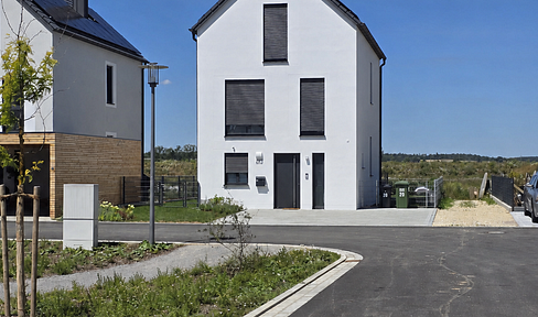 Exklusives Neubau-Einfamilienhaus in Köfering – Bezugsfertig ab Oktober 2026