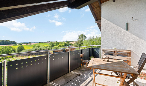 Bright 3.5-room attic apartment in Gundelsheim