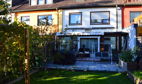 Gepflegtes Reihenhaus Nürnberg Pillenreuth – Ideales Zuhause für Paare und Familien