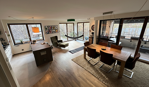 Moderne 2-Zimmer-Wohnung mit Loggia in Toplage am Stadtpark – Hamburg Winterhude