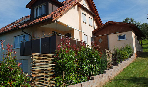 Exklusive Doppelhaushälfte am Bebauungsrand und in Bestlage von Haibach