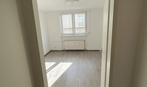 Stilvolle und moderne 1-Zimmer-Wohnung mit EBK in Zentrumslage