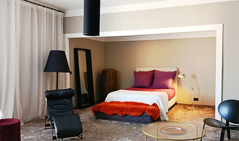 Ready-to-occupy apartment in a quiet location directly on Kurfürstendamm