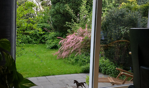 Charming 2.5-room apartment in an old building with terrace and garden