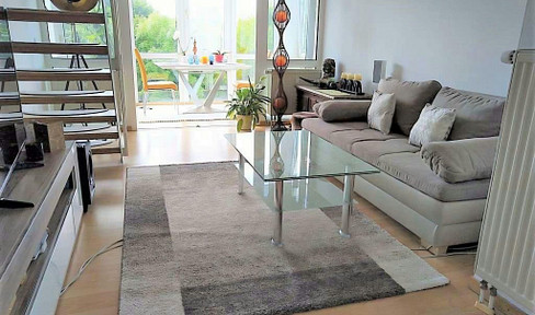 Möblierte 2,5-Zimmer-Galeriewohnung mit Balkon, Wintergarten & Einbauküche in Dachau