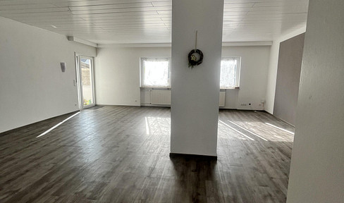 Modernisierte Erdgeschosswohnung mit Terrasse in Römerberg
