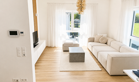 Exklusive 3-Zimmer-Neubauwohnung m. Balkon, EBK, 2-Stellplätze