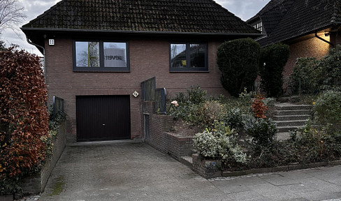 Refurbished detached house / multi-generation house in a top location in Rellingen