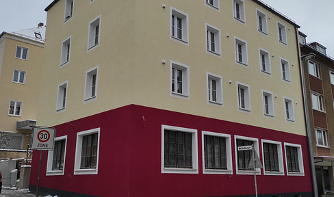 Modern 2-room apartment, eat-in kitchen with fitted kitchen, underfloor heating in the station district, energy-efficient refurbishment 2020