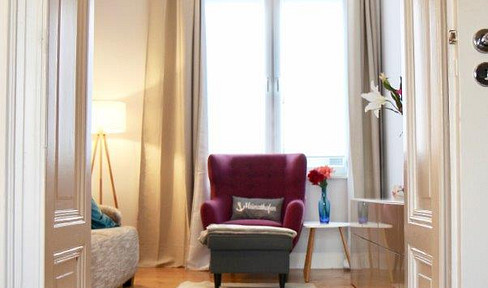 VOLLMÖBLIERTE GRÜNDERZEIT- SMARTHOME-TERRASSENWOHNUNG IN CITY- BESTLAGE