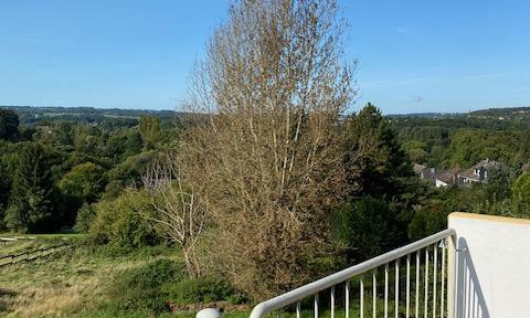 100 qm Lichtdurchflutet Maisonette- Wohnung Byfang Kupferdreh