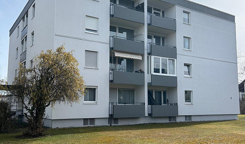 FRAUEN -Premium shared flat at St.-Ulrich-Platz - Fully furnished room with balcony - Temporary living possible