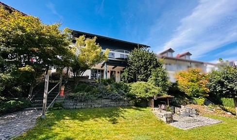 Charmantes Einfamilienhaus mit Einliegerwohnung – Ihr neues Zuhause in ruhiger Lage