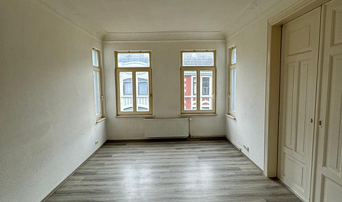 Mehrfamilienhaus mit enormen Entwicklungspotenzial