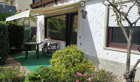 2 room apartment with terrace sep. entrance new fitted kitchen with dishwasher