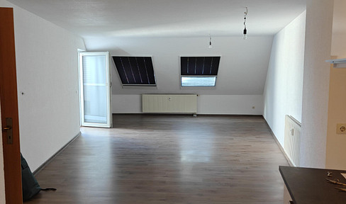 Commission-free and ready to move into: apartment with roof terrace and parking space - barrier-free