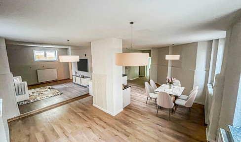 Living with flair - open 2-3 room basement - WHG with fireplace, own entrance