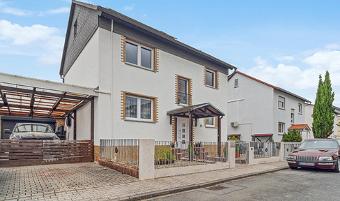 More than you expect! Apartment building in Groß-Gerau that has much more to offer.