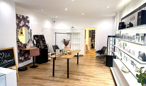 Commercial space approx. 60 sqm in the city center of Schwerin, commission-free