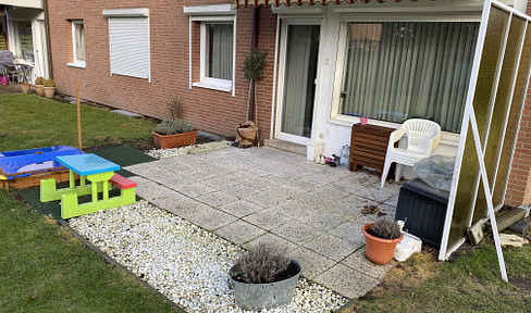 No ground rent – Attractive 4-room ground floor apartment with terrace in Hamburg-Harburg, Langenbek.