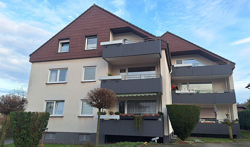 Beautiful modernized first floor apartment in Neheimer Rusch with balcony and fitted kitchen