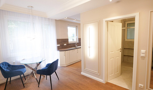 Stilvolle 2-Zimmer-Hochparterre-Wohnung mit luxuriöser Innenausstattung