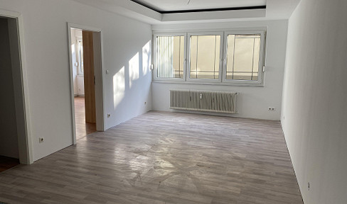 2.5-room apartment, office space, city center, 65 sqm, no commission.