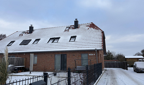 4-room attic apartment in Lieblingshof