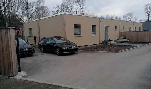 4-room apartment in Lieblingshof - semi-detached house.