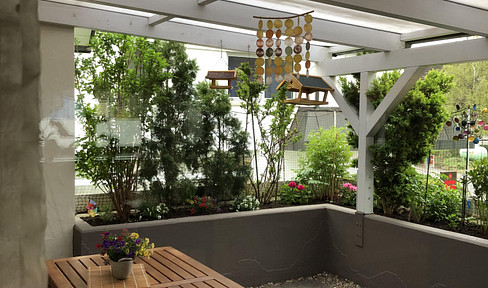 *Großzügiges Wohnen* 4-5 Zimmer Maisonette Wohnung m.Doppelgarage