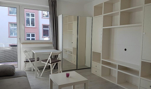 NORDEND-WEST: Newly renovated, quiet 1.5 room apartment, fully furnished with sunny balcony