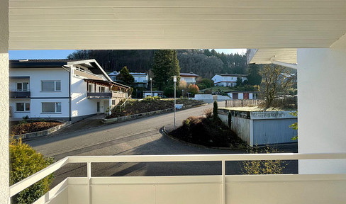 House with 5 rooms, a terrace, and a garage, available without any brokerage fees or commission.