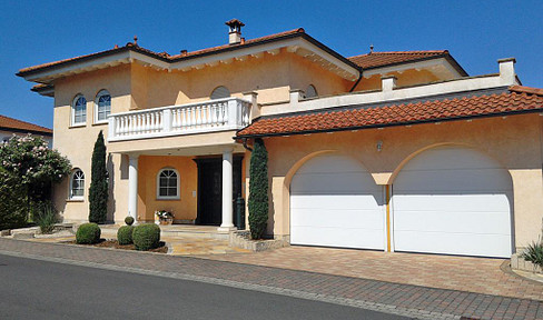 Großzügige Mediterrane Landhausvilla mit Einliegerwohnung