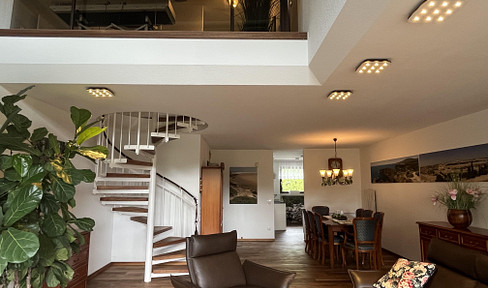 Außergewöhnliche Haus-in-Haus-Galeriewohnung in Top-Lage