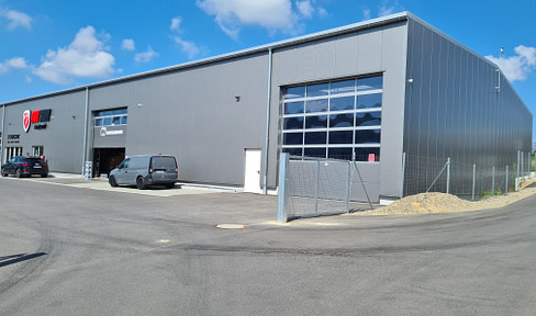 Moderne Gewerbehalle Friedewald