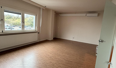 Helle Büro-/Praxisräume 110 qm in bester Lage