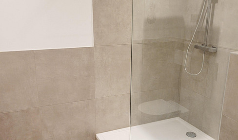 Garden apartment with fitted kitchen in Duisburg-Neudorf!