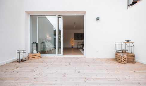 TERRACED HOUSE READY TO MOVE INTO: COMPLETELY RENOVATED, 2 BATHROOMS, HEAT PUMP - IN STÖCKHEIM