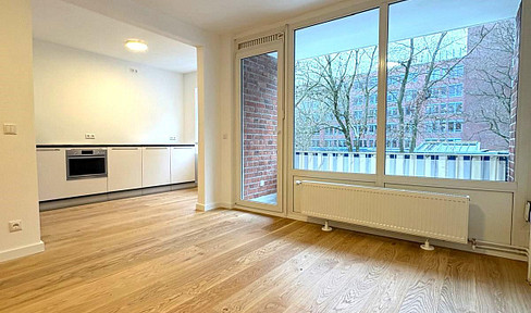 Modern, bright 2-room apartment with balcony