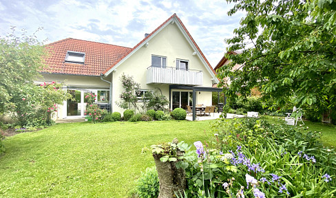 Freistehendes Einfamilienhaus in ruhiger Feldrandlage, stadtnah
